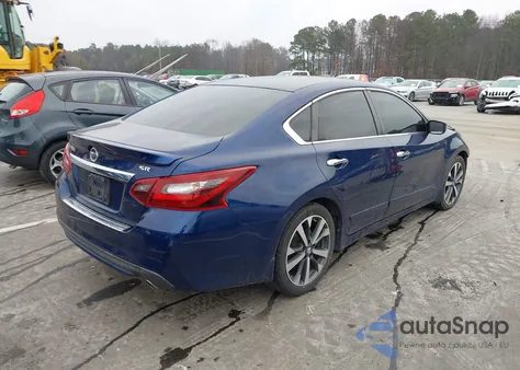 2017 Nissan Altima 2.5 Sr z USA, uszkodzony, nr VIN 1N4AL3AP7HC113937
